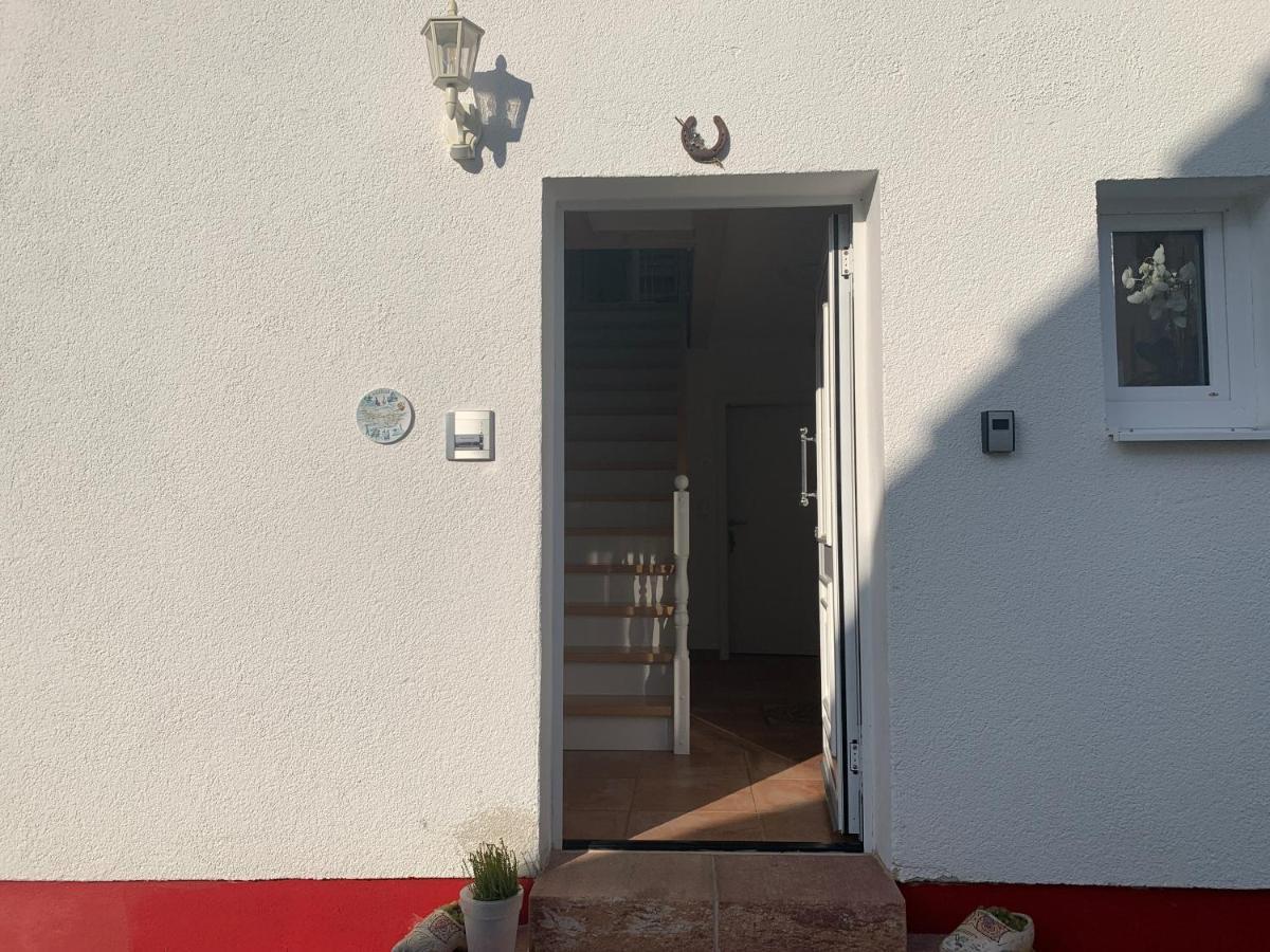 La Toskana Apartment Ihr Rueckzugsort Am Regen Zeitlarn Luaran gambar