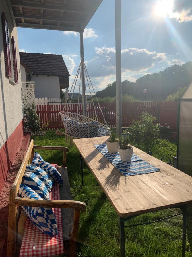 La Toskana Apartment Ihr Rueckzugsort Am Regen Zeitlarn Luaran gambar